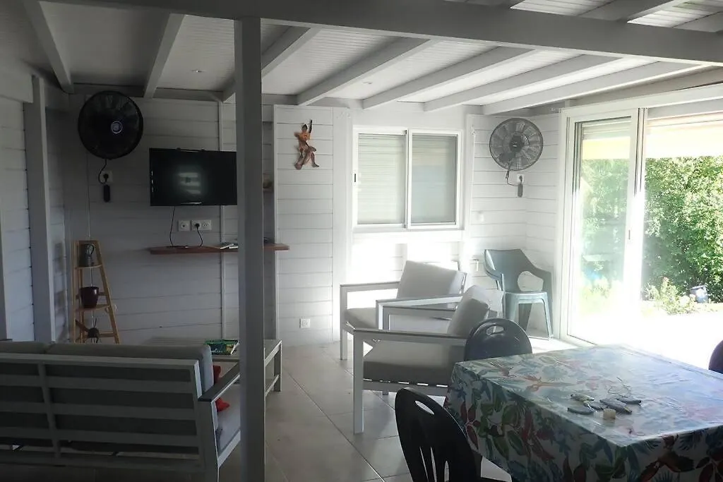 Hébergement de vacances Tikazbleue 2024 Maison Entiere Chez L'Habitant Sainte-Rose
