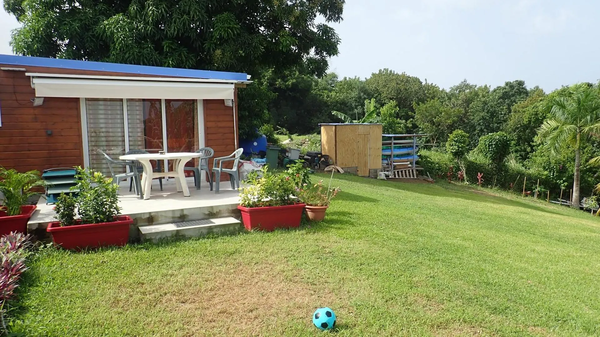 Hébergement de vacances Tikazbleue 2024 Maison Entiere Chez L'Habitant Sainte-Rose